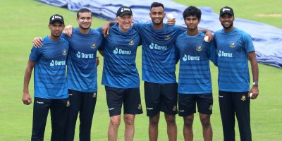 শরিফুল-তানজিমদের প্রশংসায় সাবেক পেস গুরু